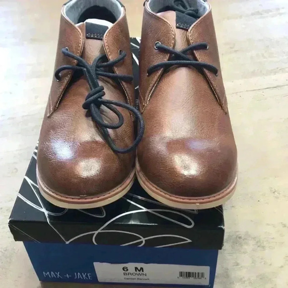 NWT max& jake chukka boots size 6 - Picture 2 of 5